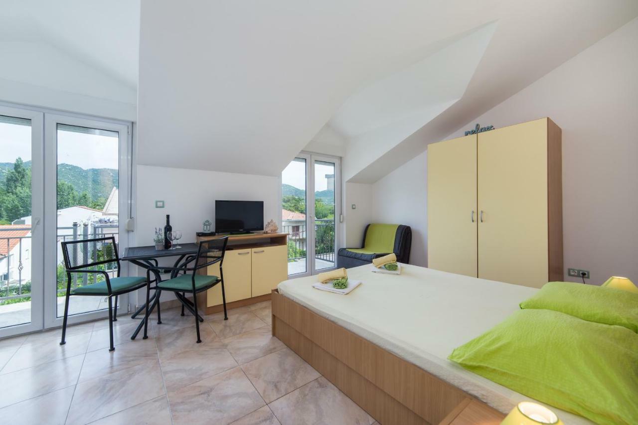 Franic Bacina Lakes Apartments Ploce  Extérieur photo